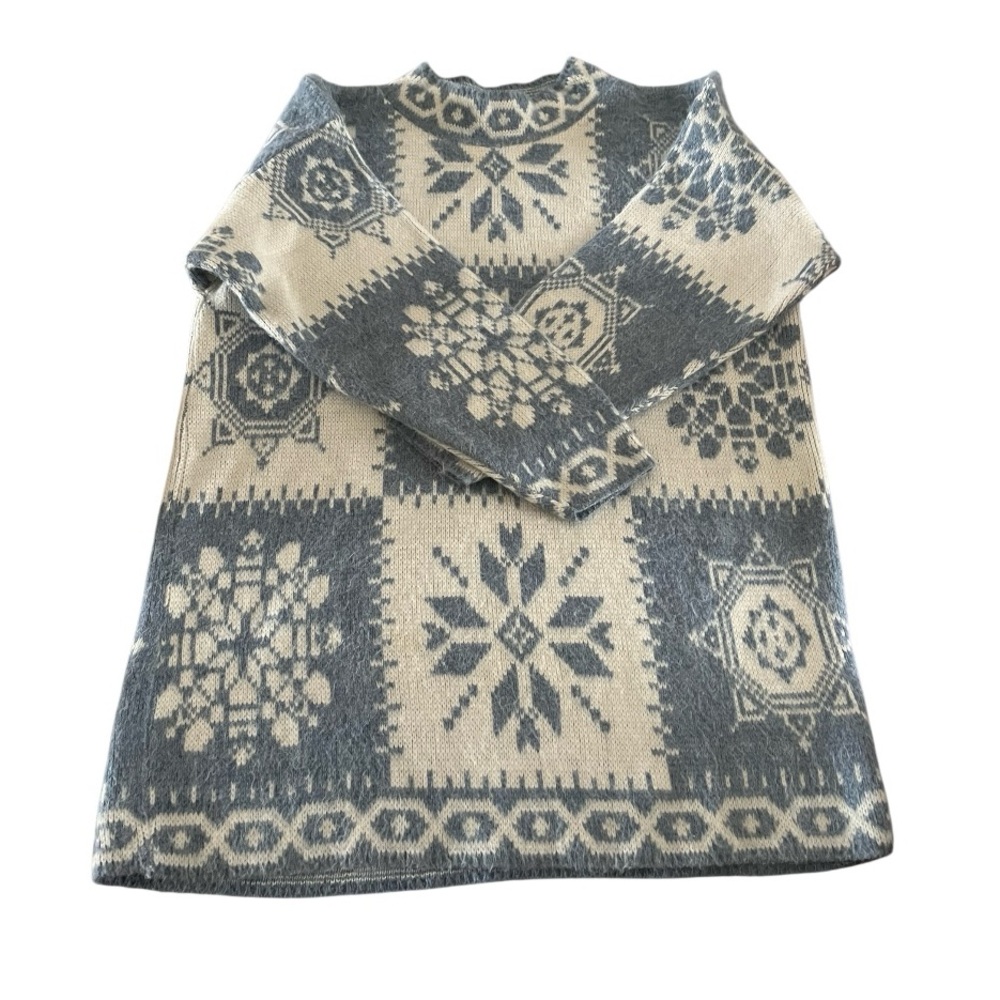 Needles and Yarn Vintage Snowflake Sweater. Pre owned